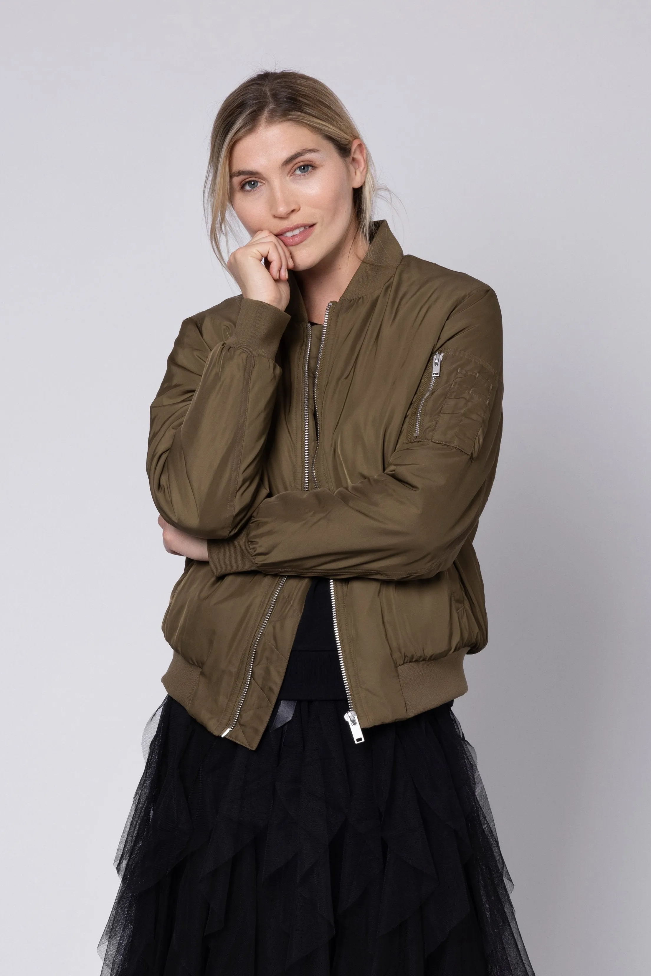 BELLA BOMBER JACKET (OLIVE)