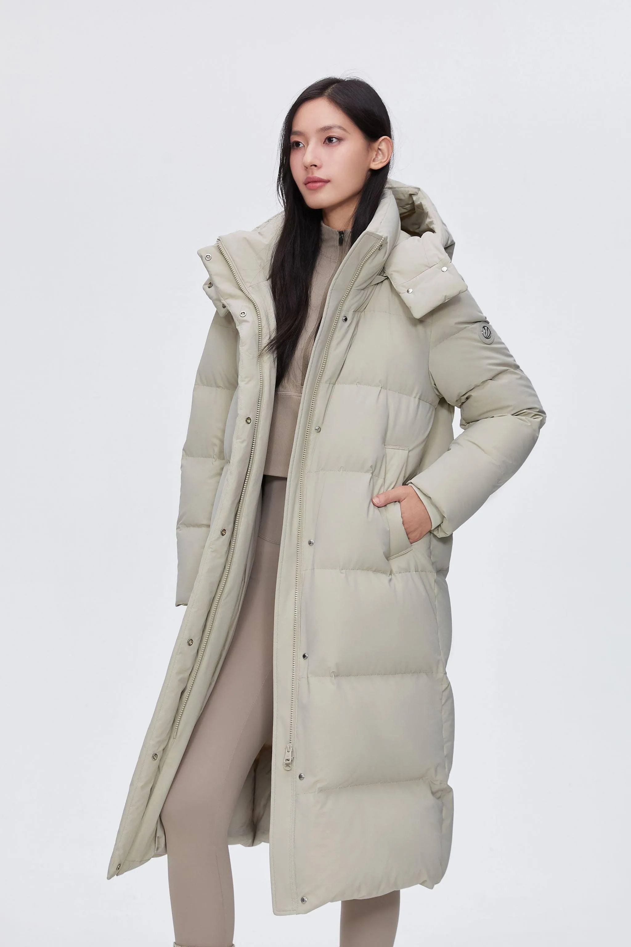 Feel the Cloud women’s down coat with detachable hood