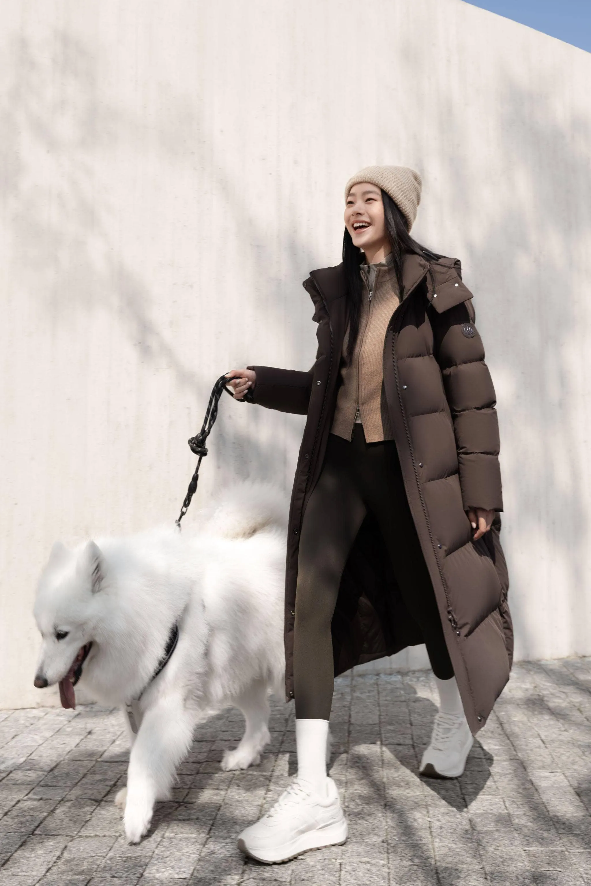 Feel the Cloud women’s down coat with detachable hood