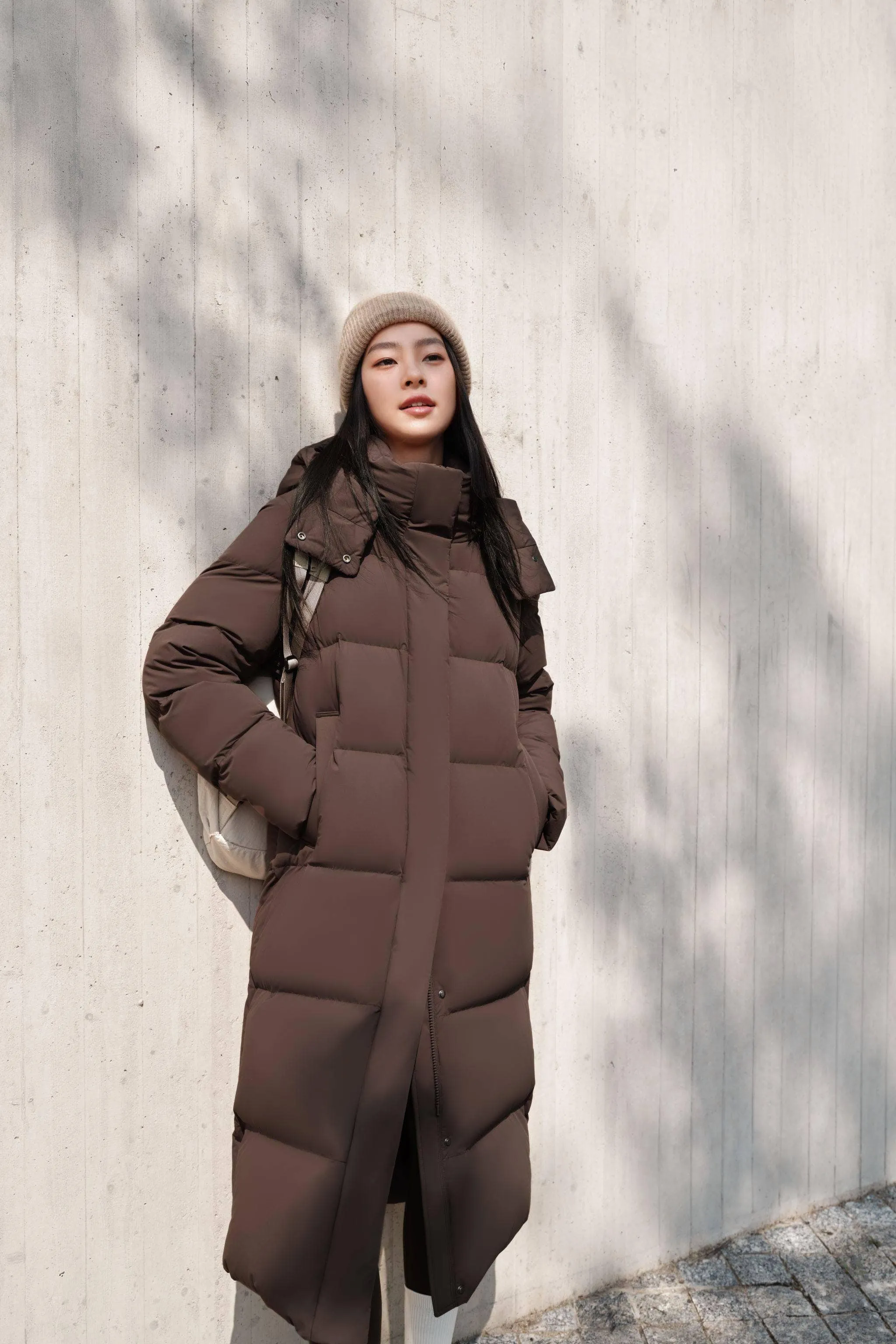 Feel the Cloud women’s down coat with detachable hood