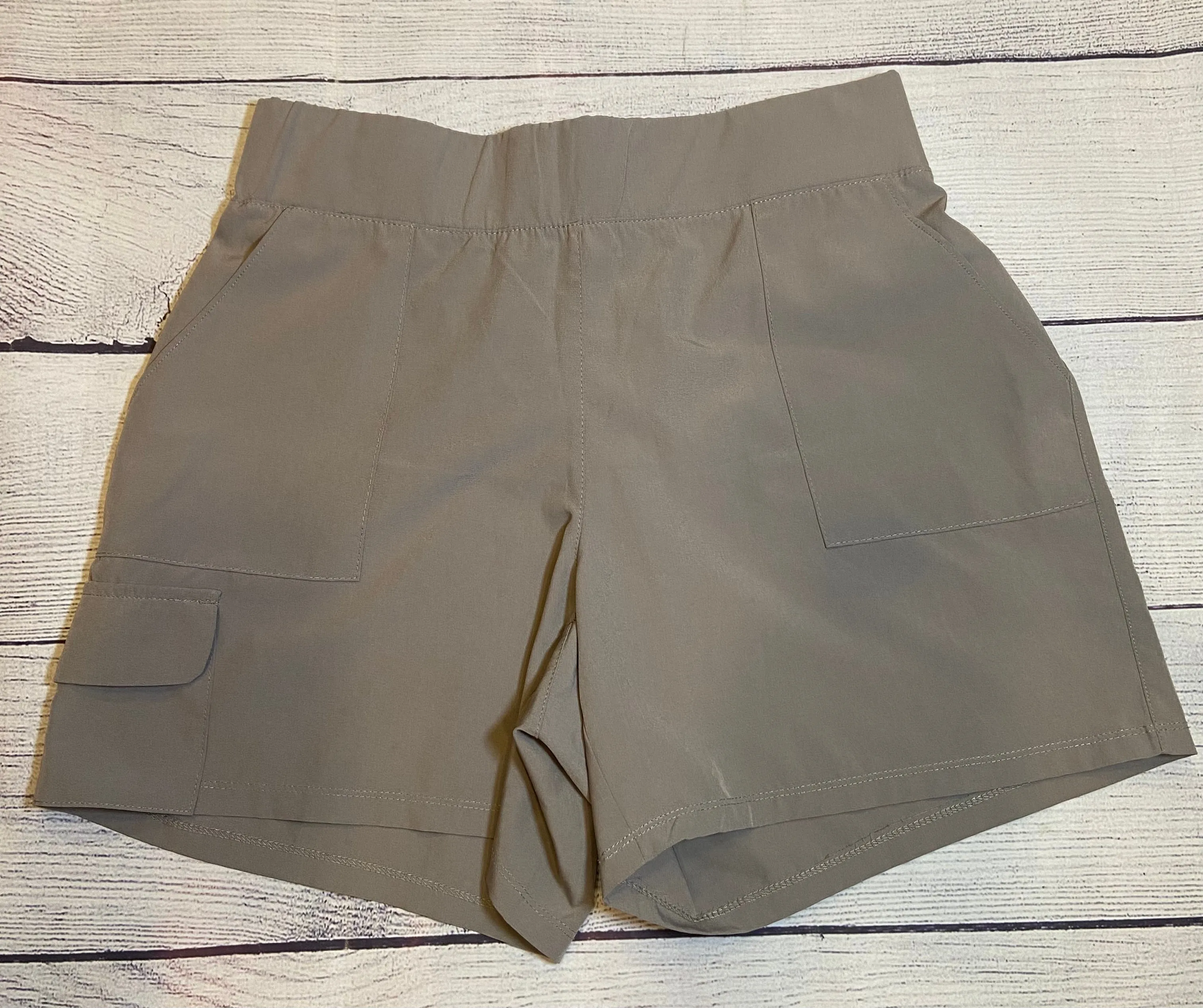 Reebok Gray Womens Active Shorts size Medium