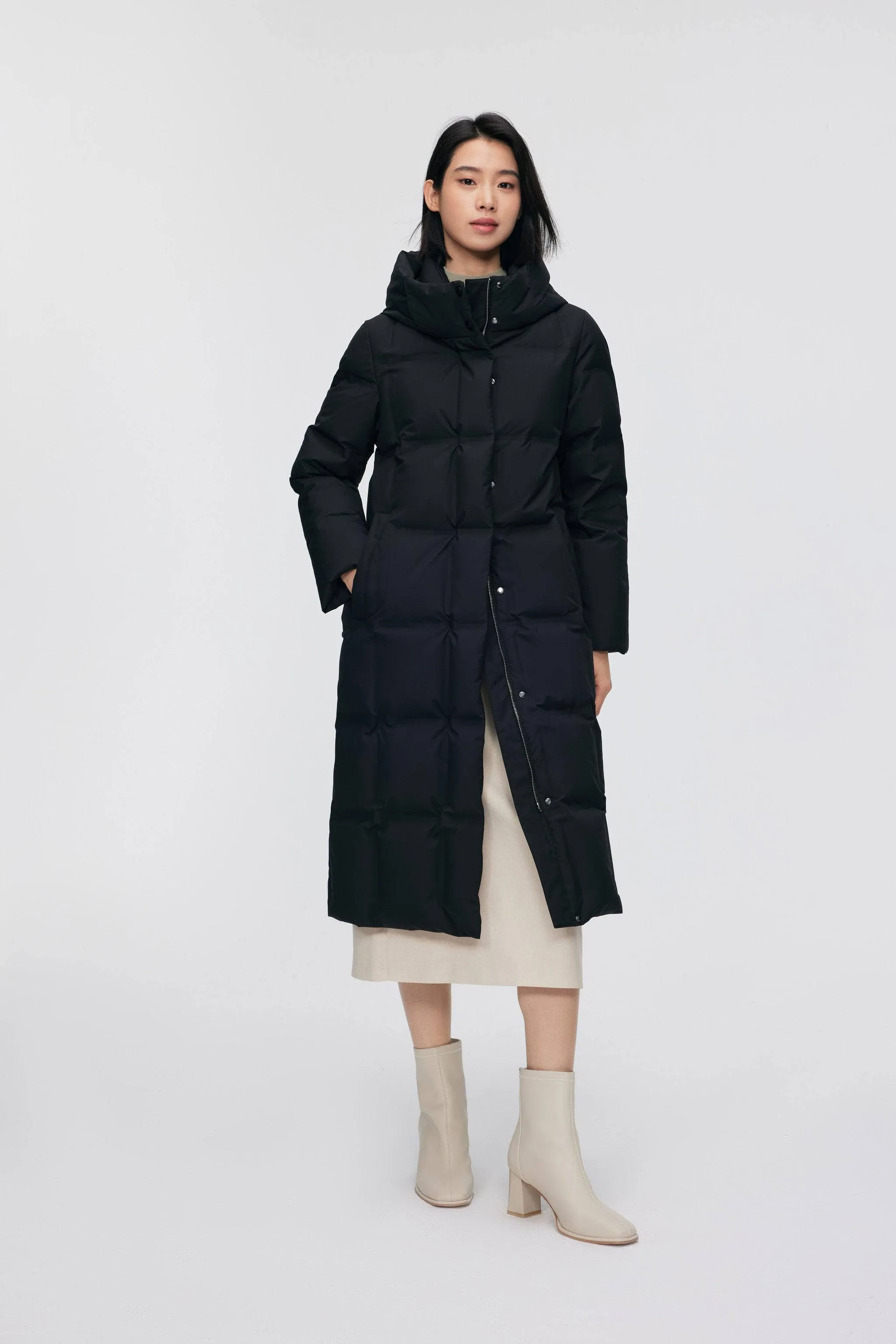 Women’s diamond quilt full-length goose down coat