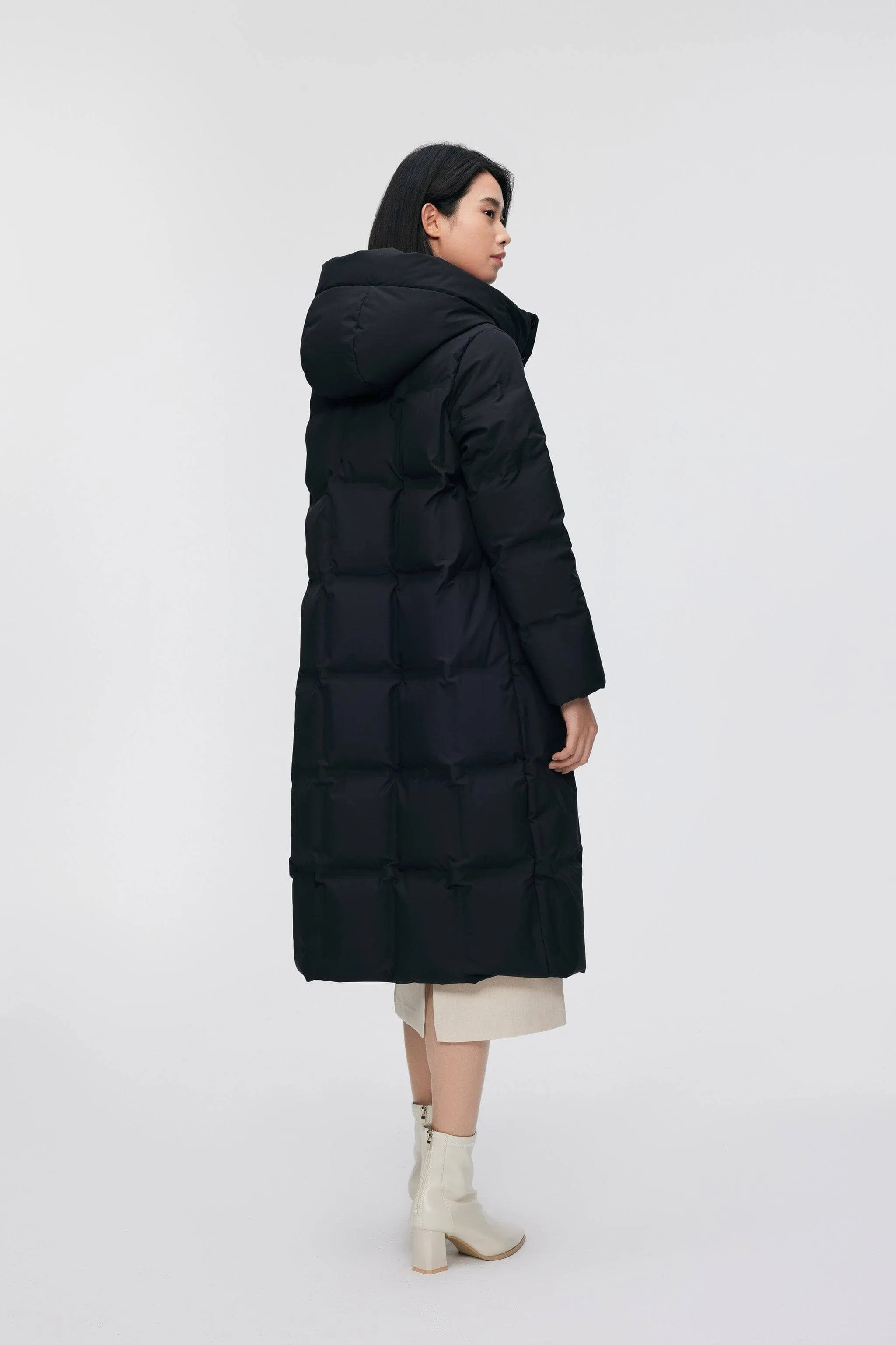 Women’s diamond quilt full-length goose down coat