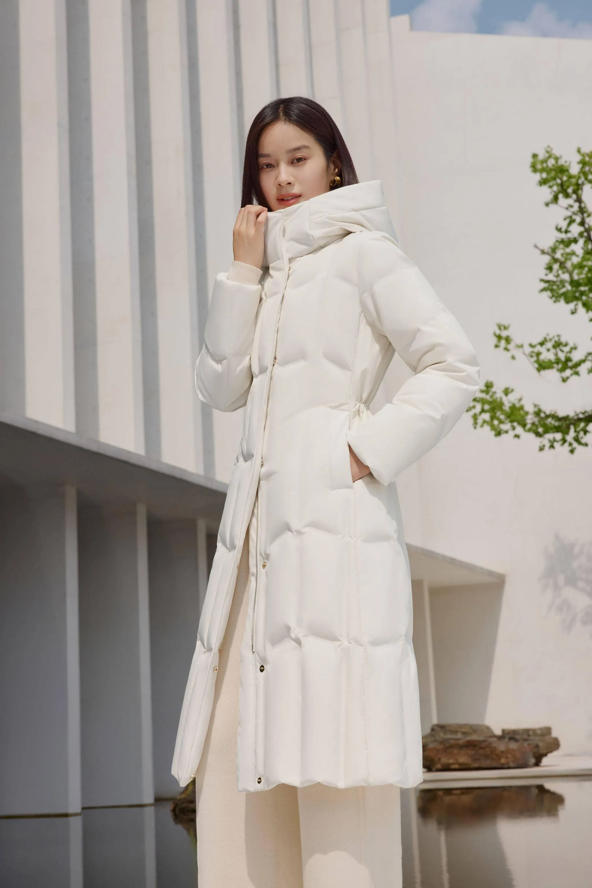 Women’s Long Goose Down Coat With Elasticated Waist